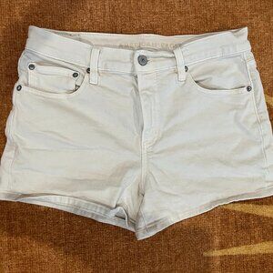 AE Stretch Super High-Waisted Relaxed Jean Short Color: Cream Size: 6